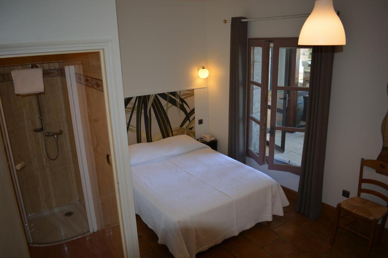 Des Consuls Hotel 3*