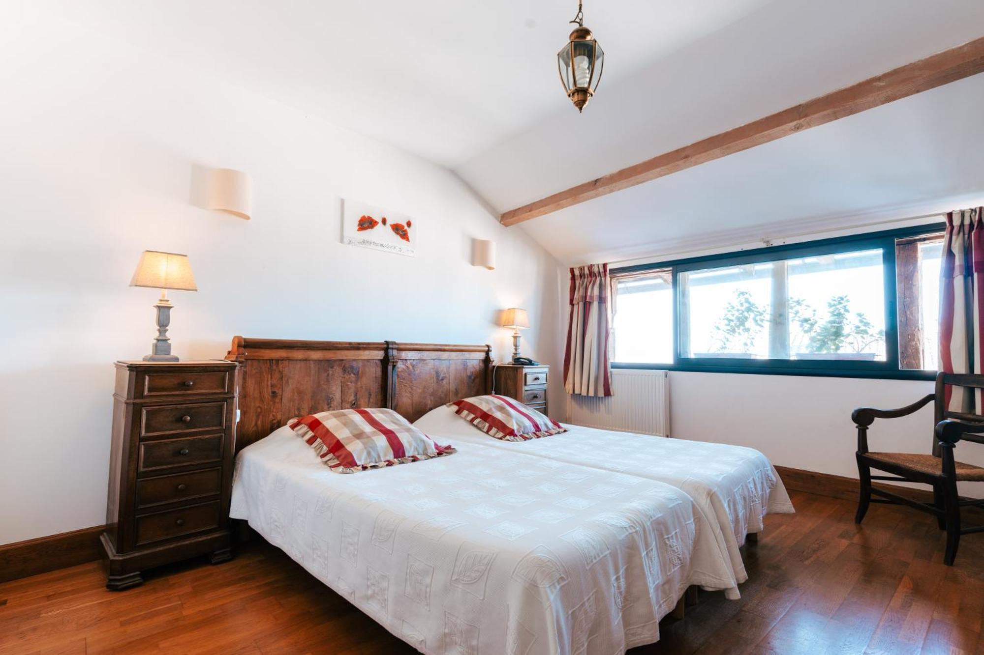 Des Consuls Hotel